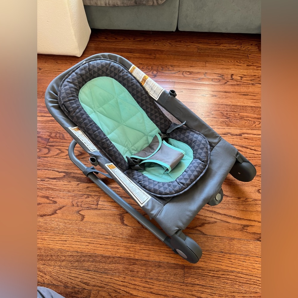 Summer Infant 2-in-1 Bouncer & Rocker